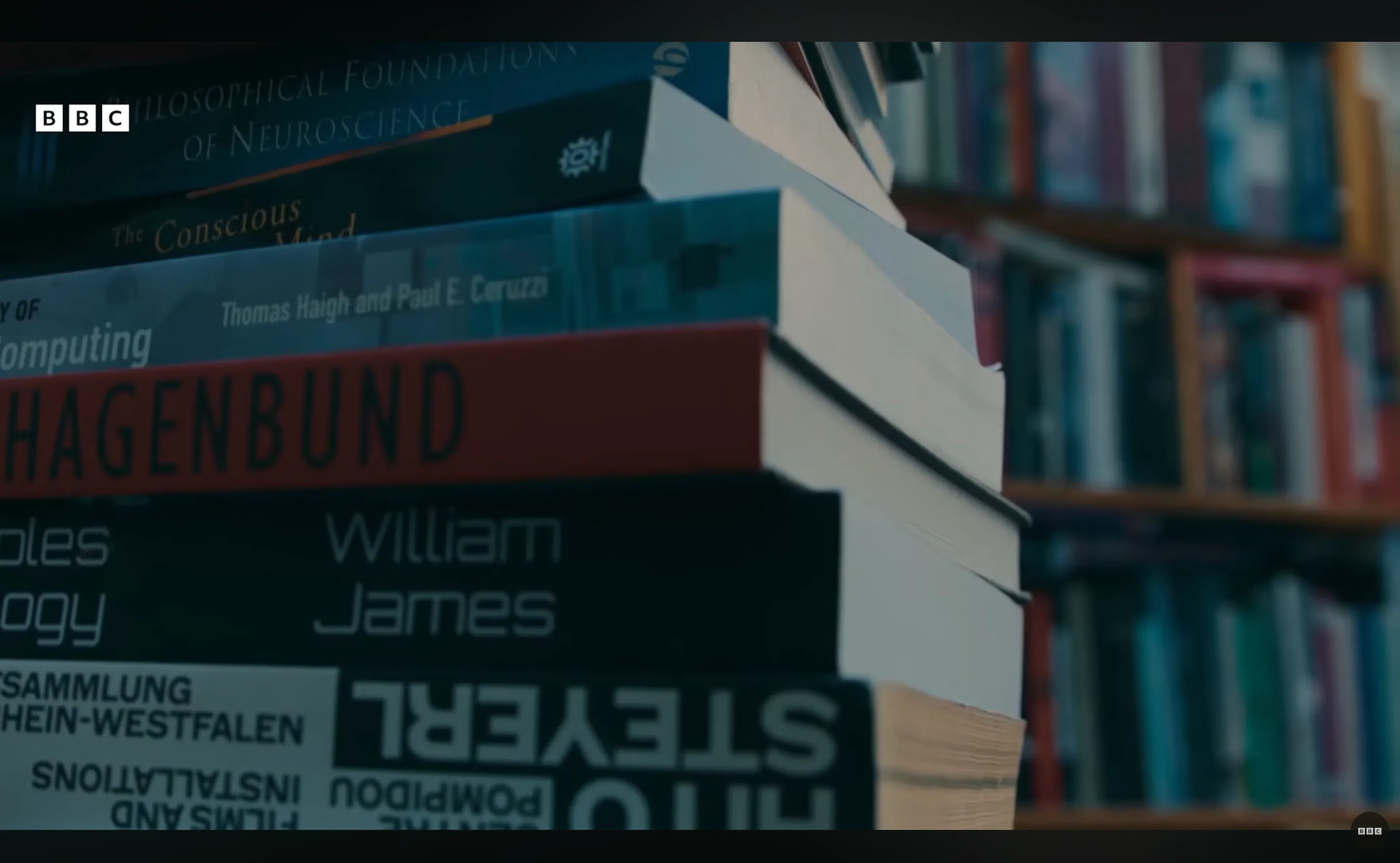 Books on Knausgård’s shelf, screenshot 3