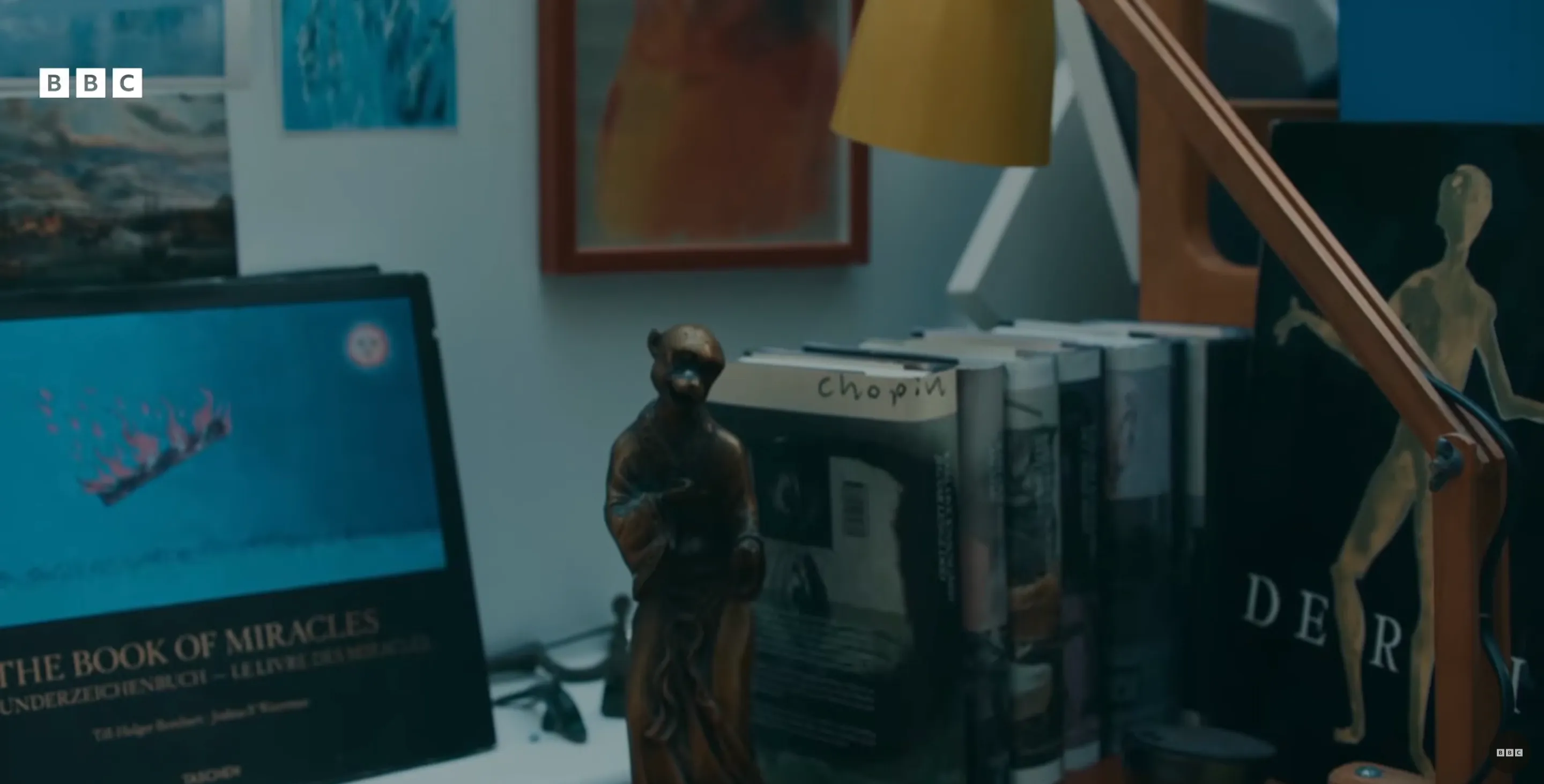 Books on Knausgård’s shelf, screenshot 6